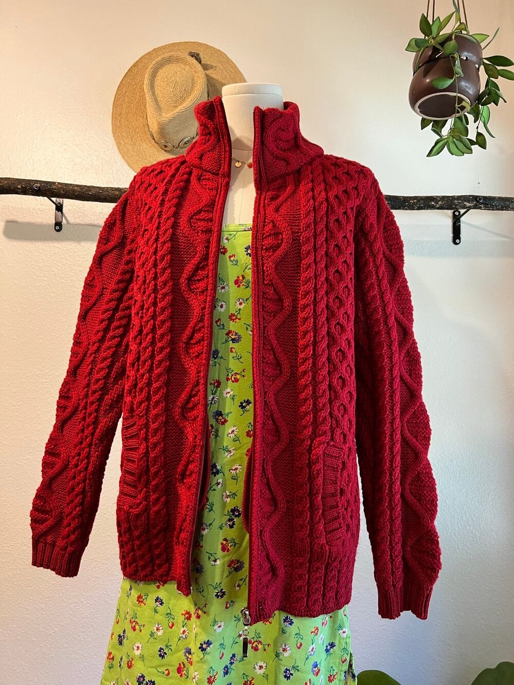 Aran Craft Ireland Red 100% Wool Made in Ireland Cardigan Sweater Size Large